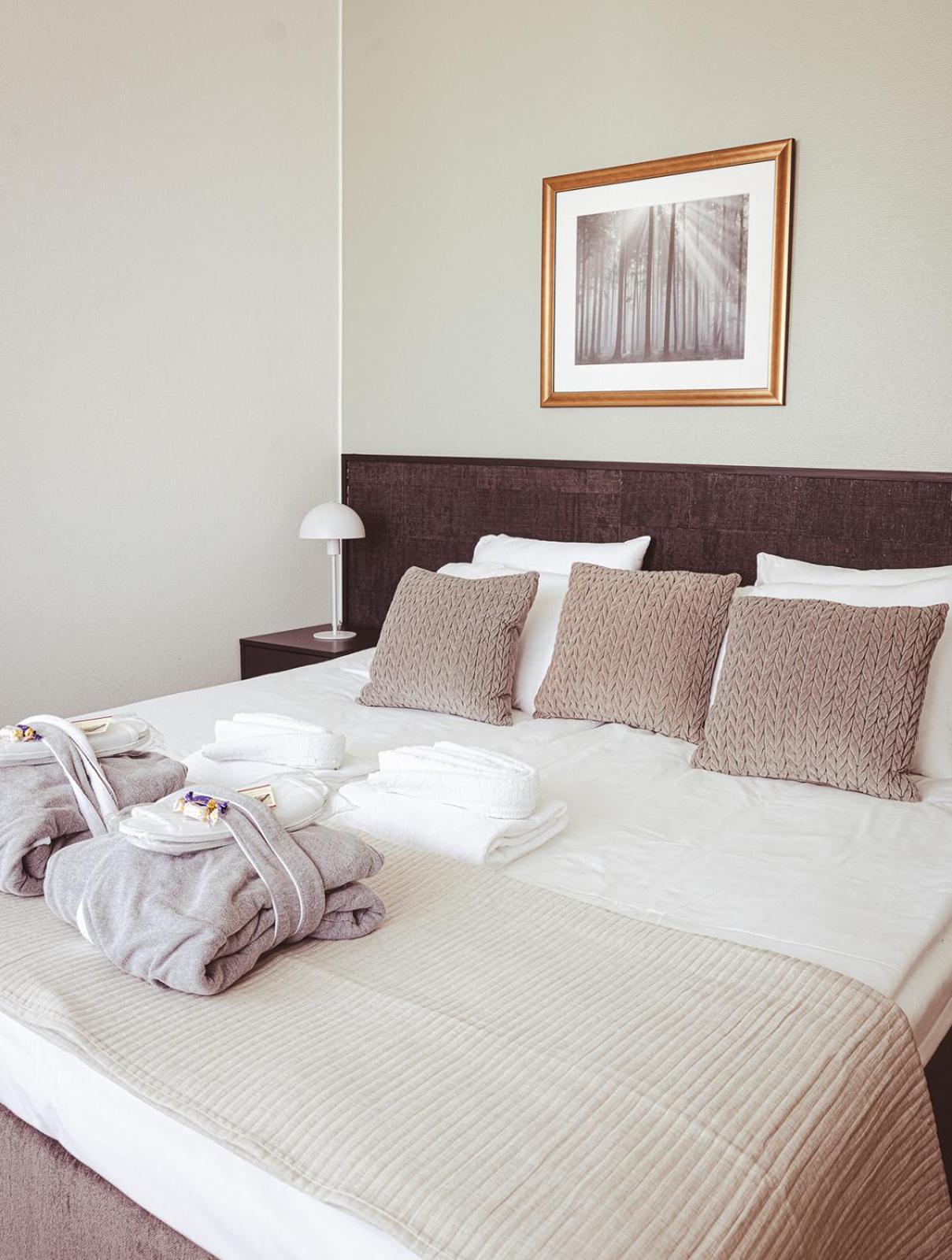 המיינלינה Hotel Emilia מראה חיצוני תמונה