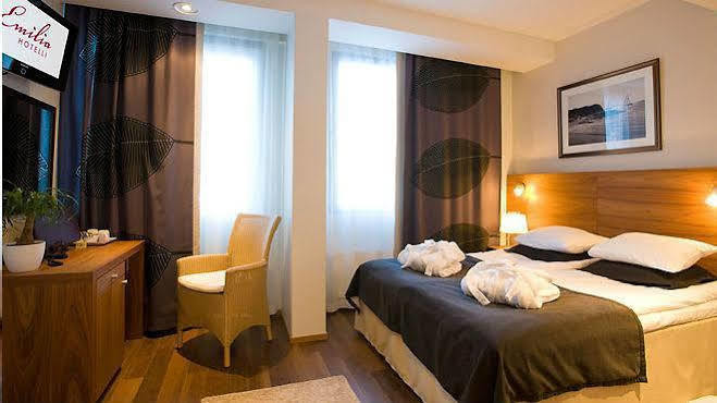 המיינלינה Hotel Emilia מראה חיצוני תמונה